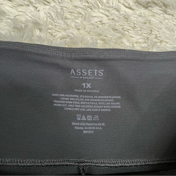 Assets by Spanx black high waisted full length leggings - Picture 7 of 11